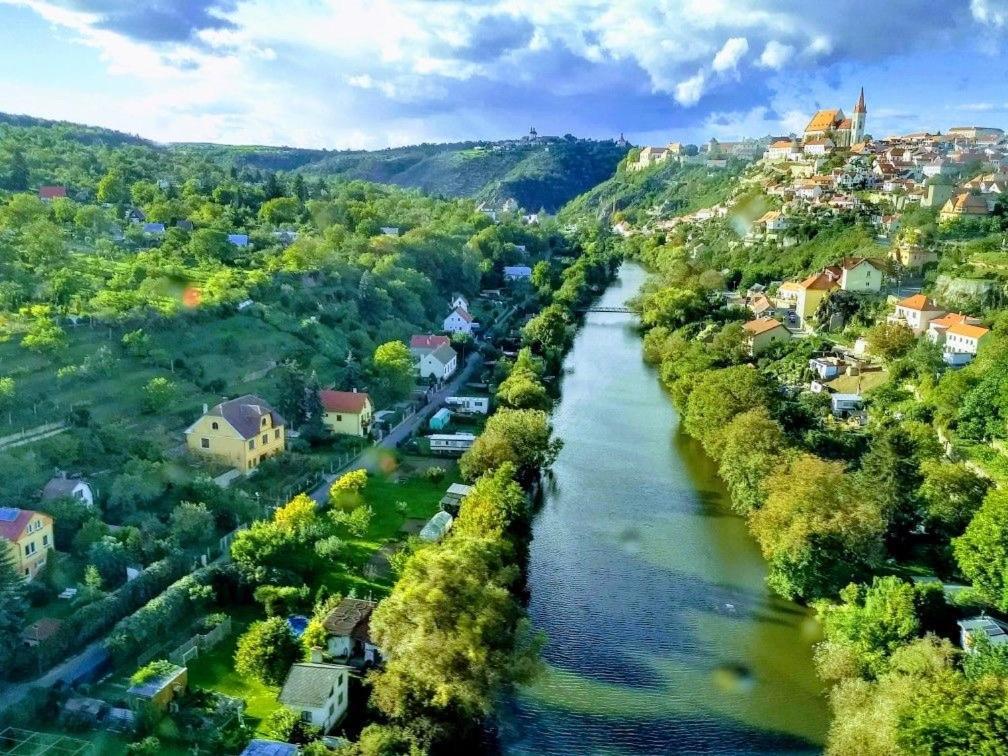 Hotel N Znojmo Bagian luar foto